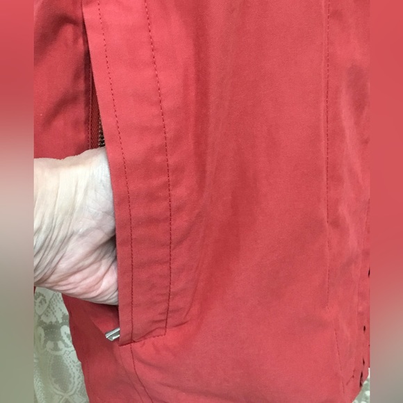 MISTY HARBOR HOODED RAIN JACKET - SZ SMALL - Picture 6 of 13